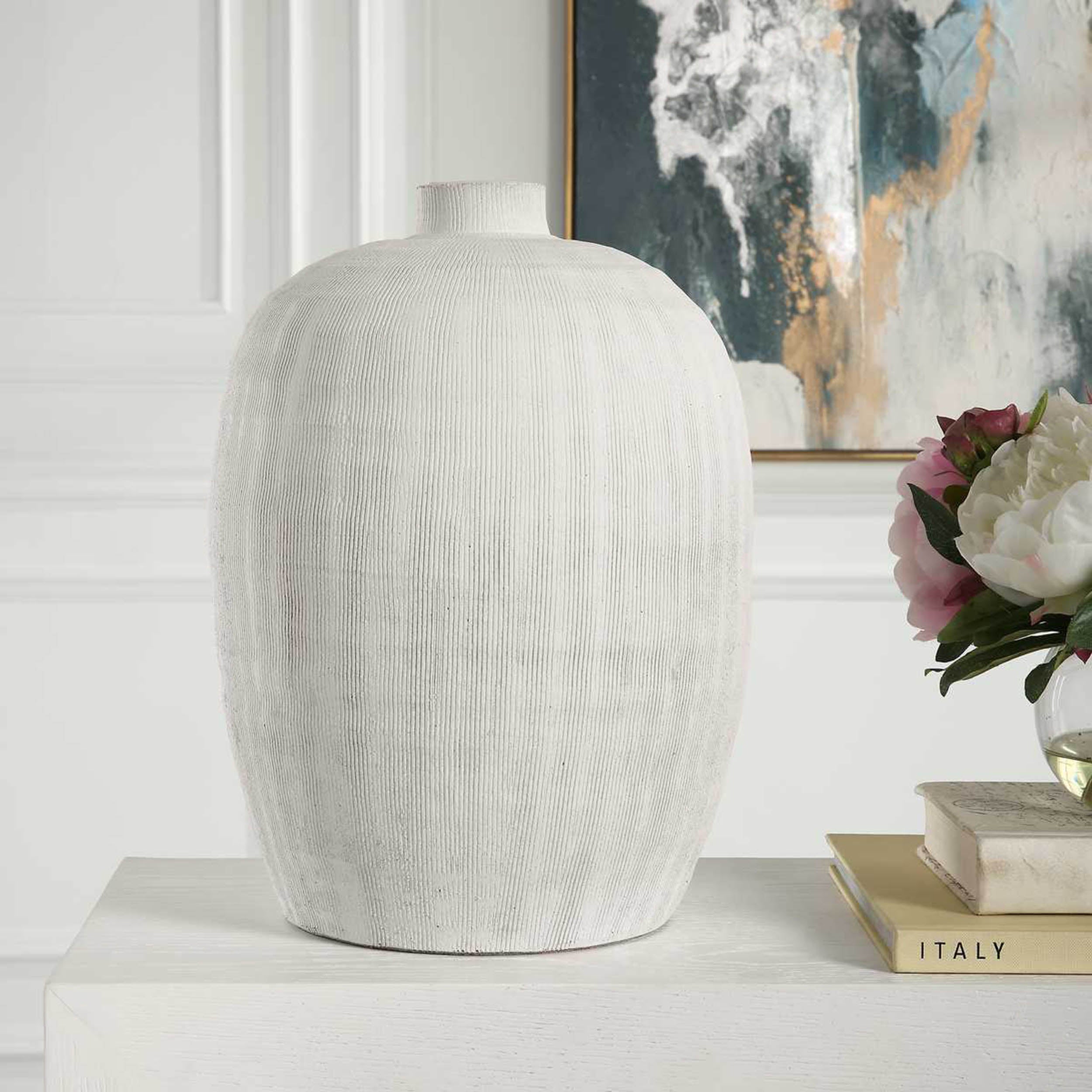 Floreana Vase, Medium, White