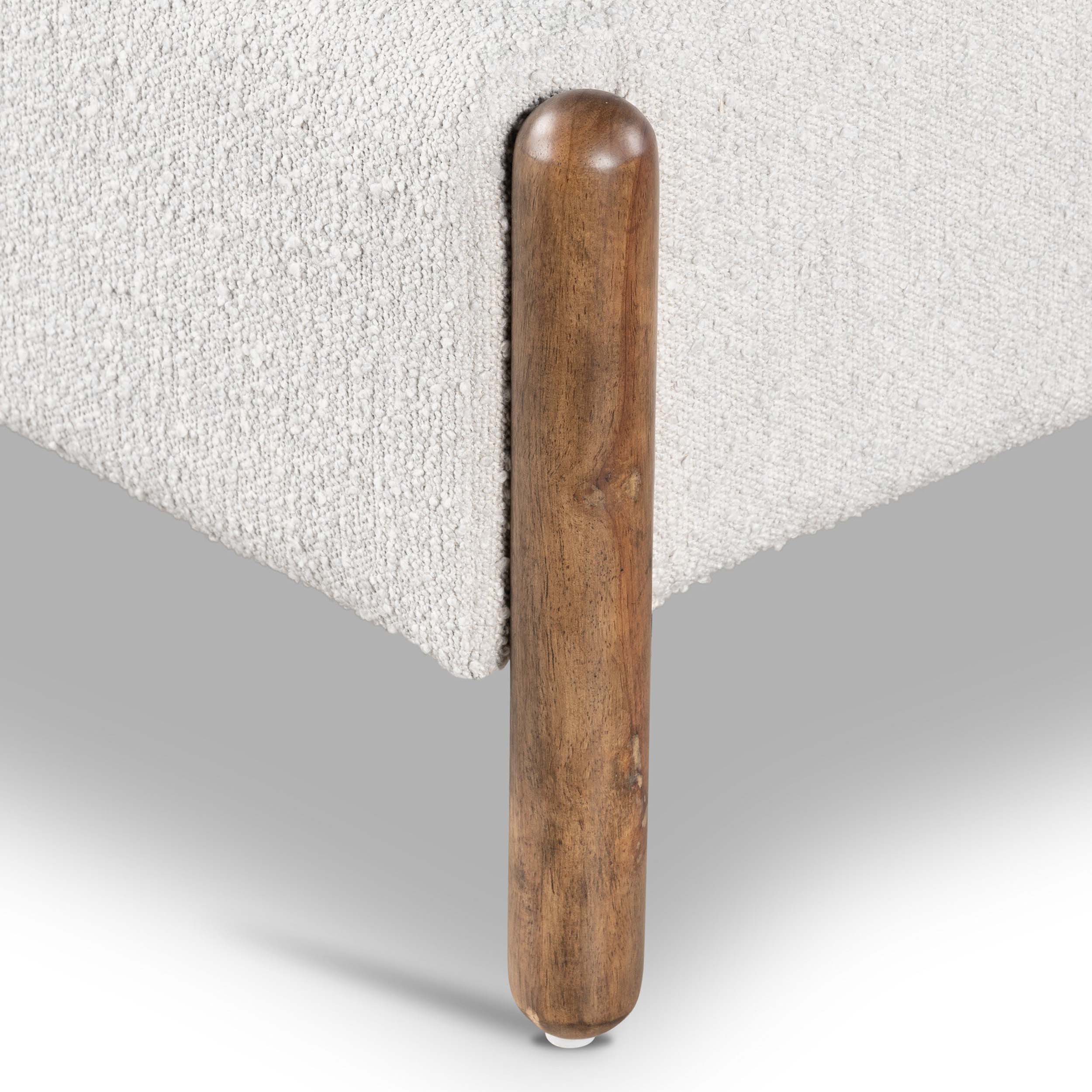 Emma Bed, Knoll Sand