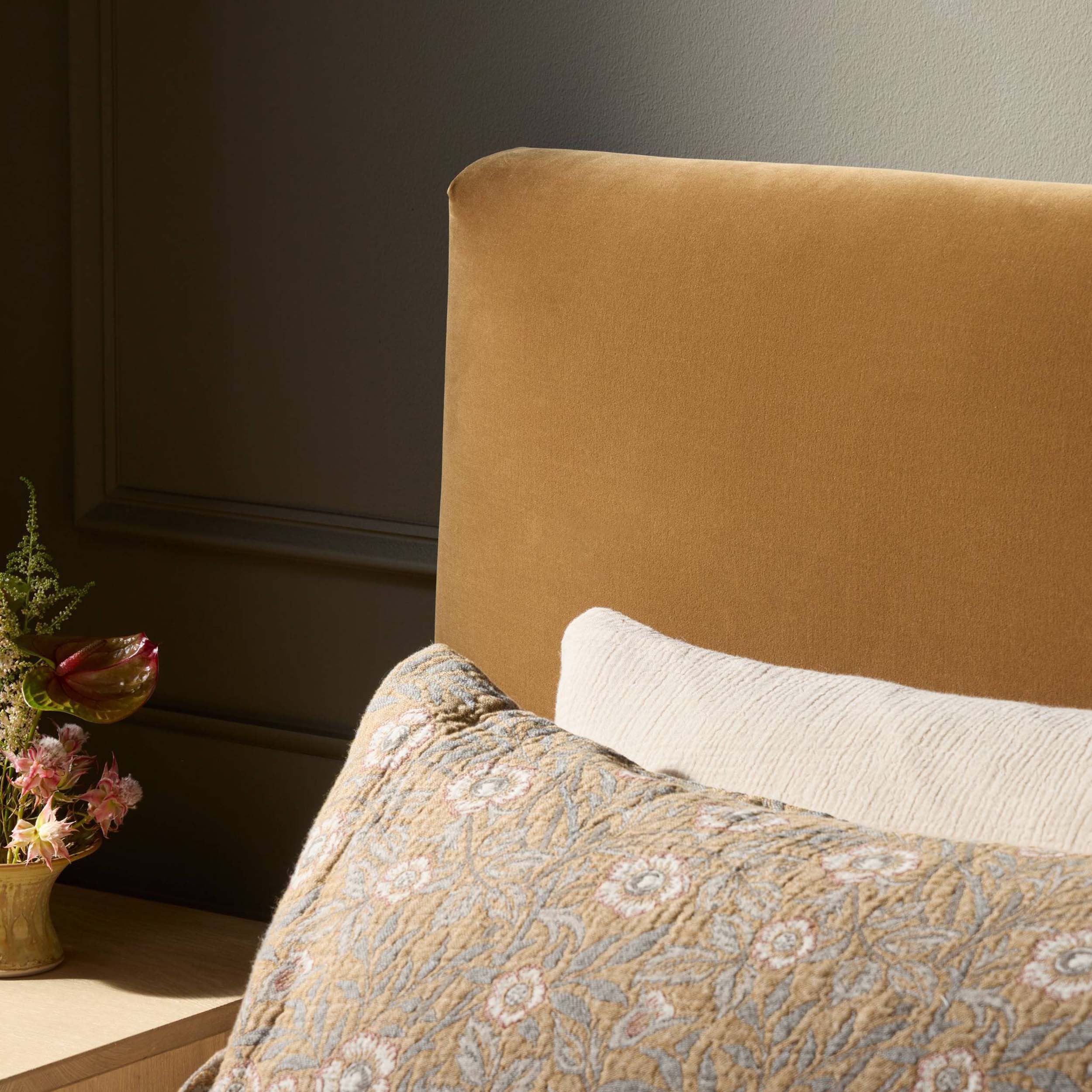 Quincy Bed, Surrey Ochre