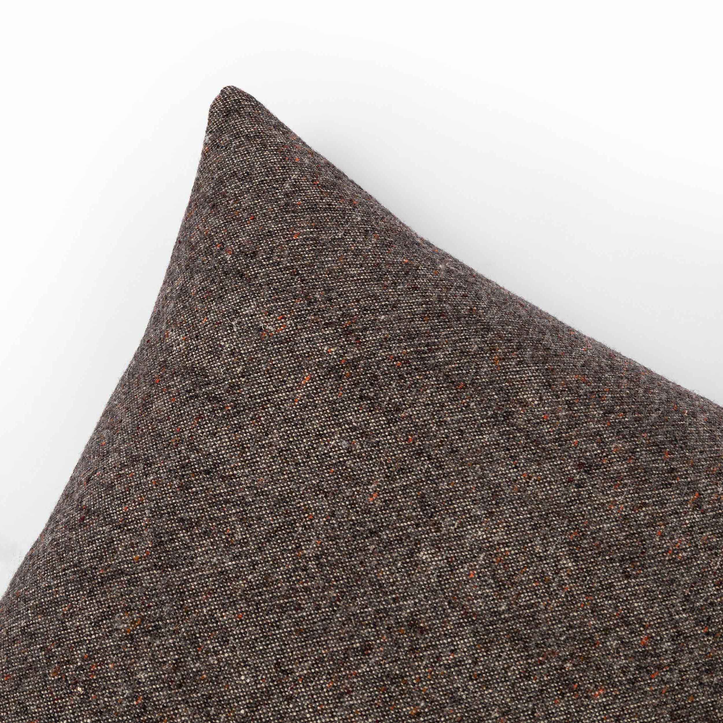 Stonewash Linen Pillow, Hasselt Ebony