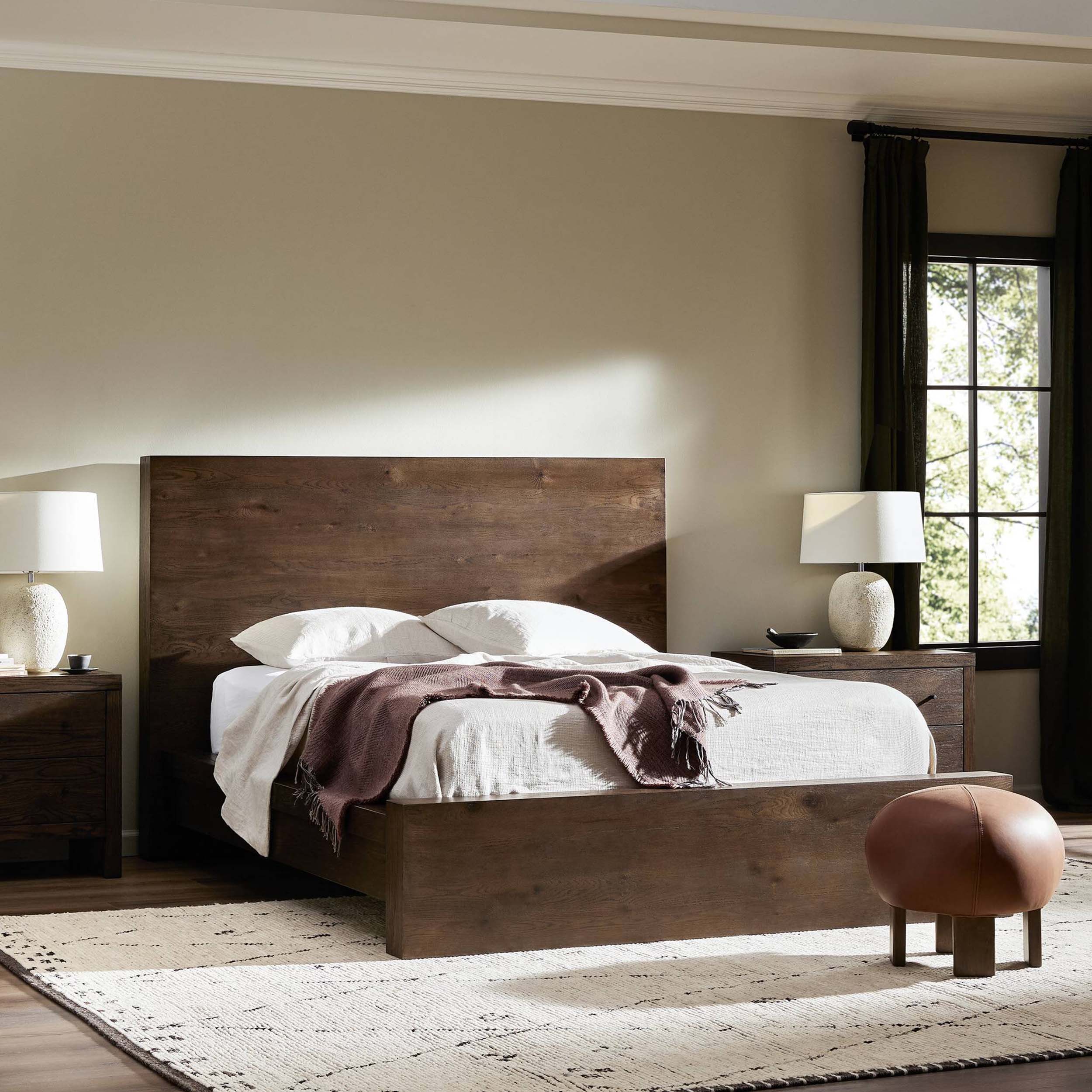 Torrington Bed, Umber Oak Resawn