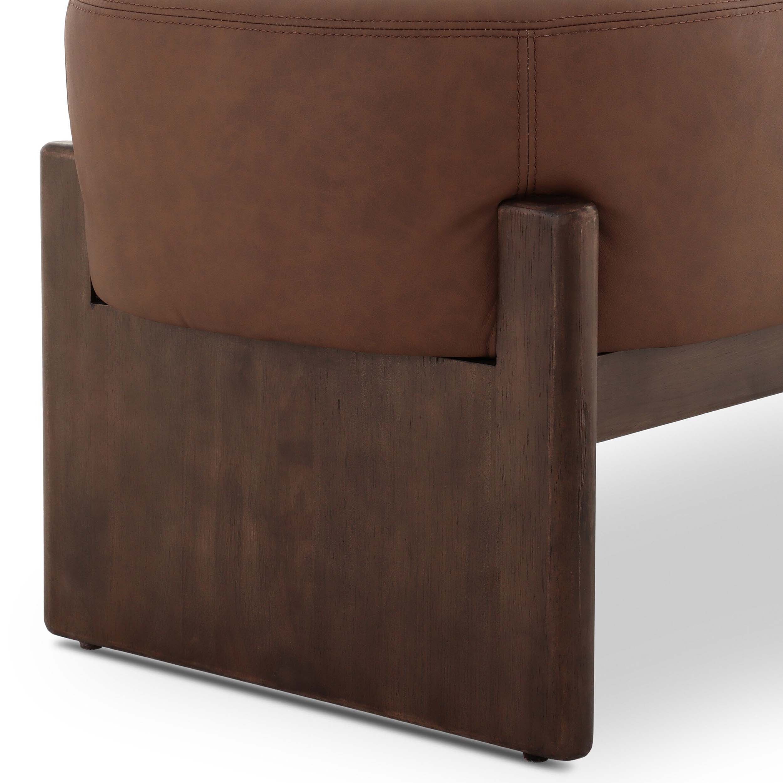 Kirby Accent Bench, Maestro Cigar