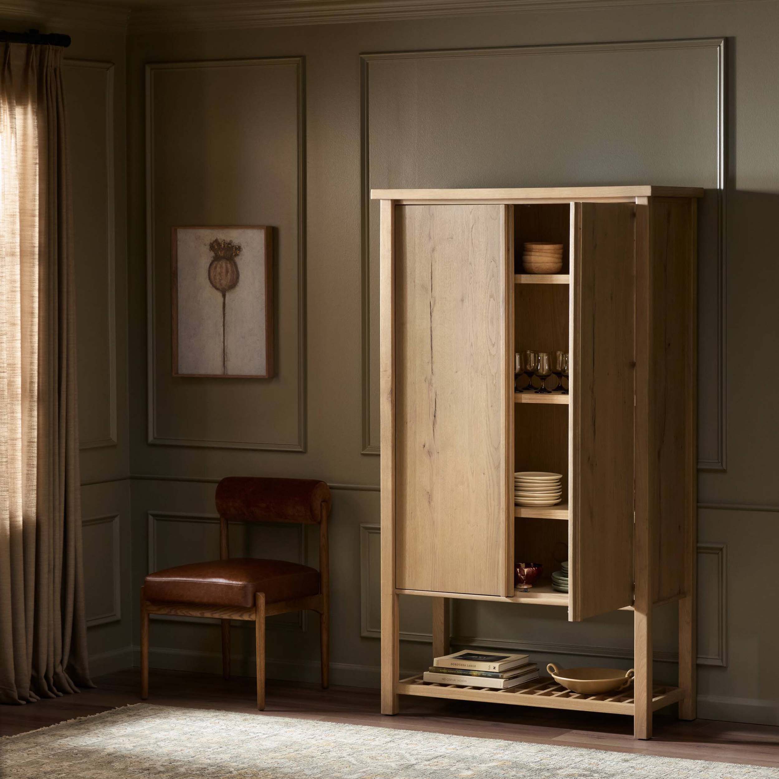 Dalton Cabinet, Aged Natural Oak Veneer