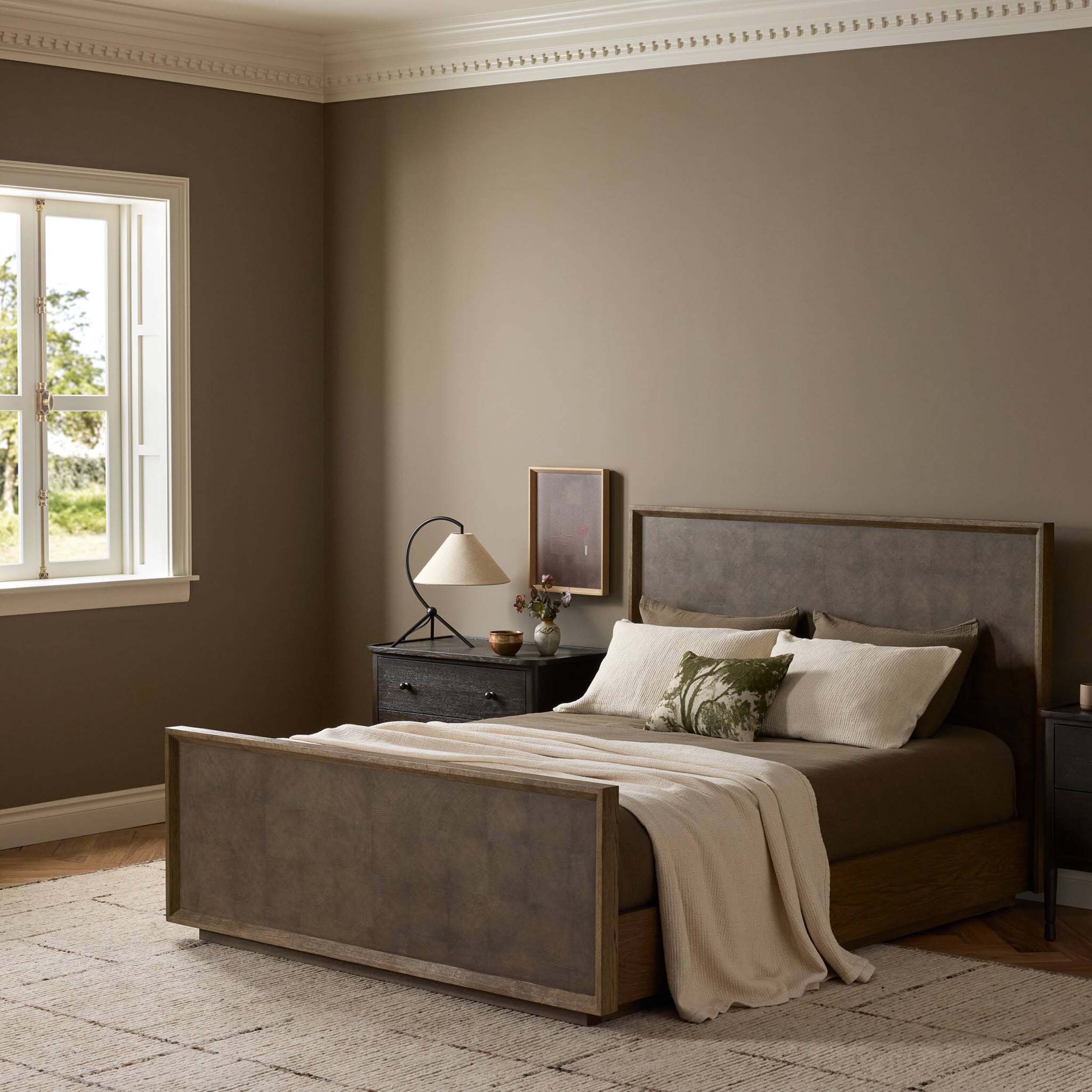 Salta Bed, Brown Oak Thin Oyster