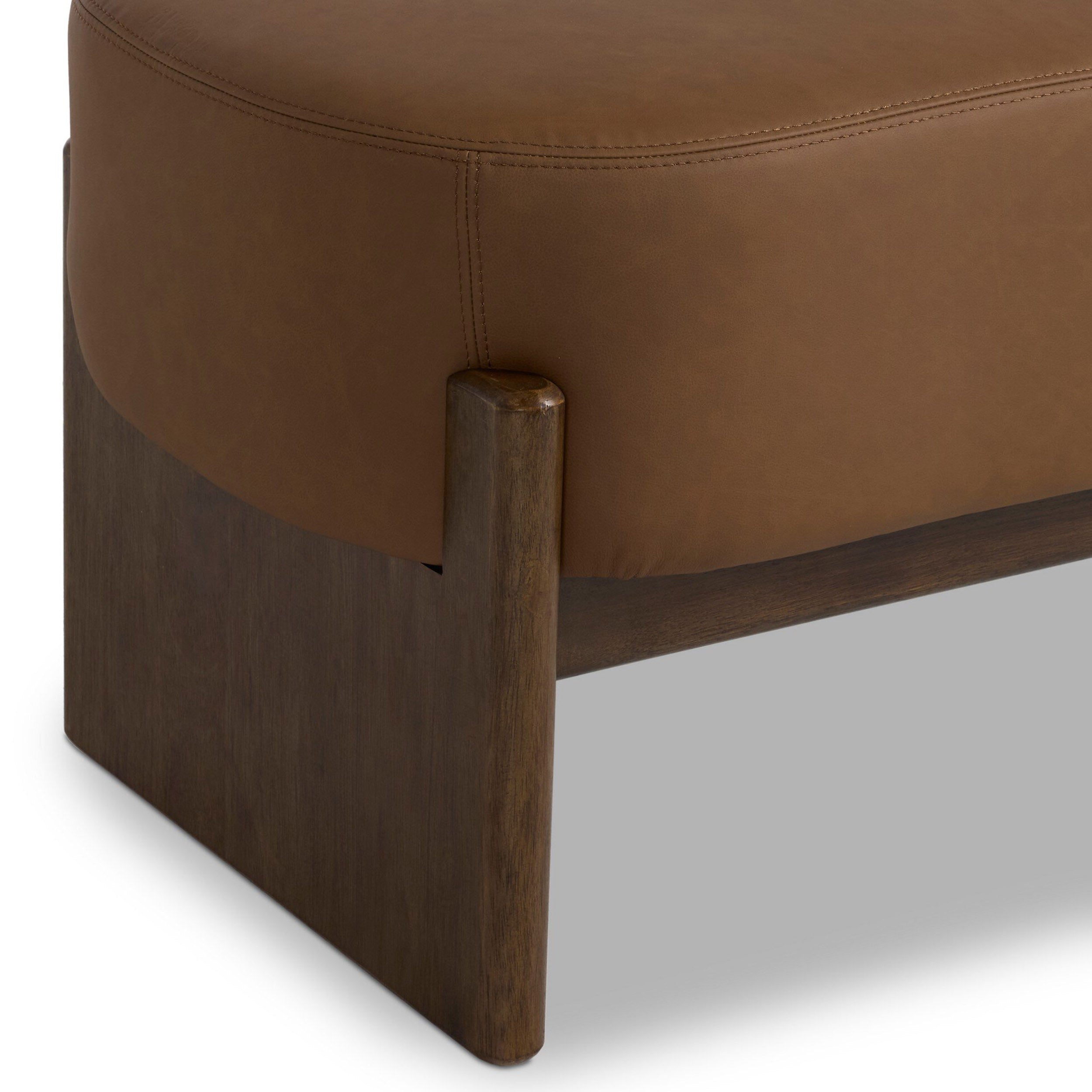Kirby Accent Bench, Maestro Cigar