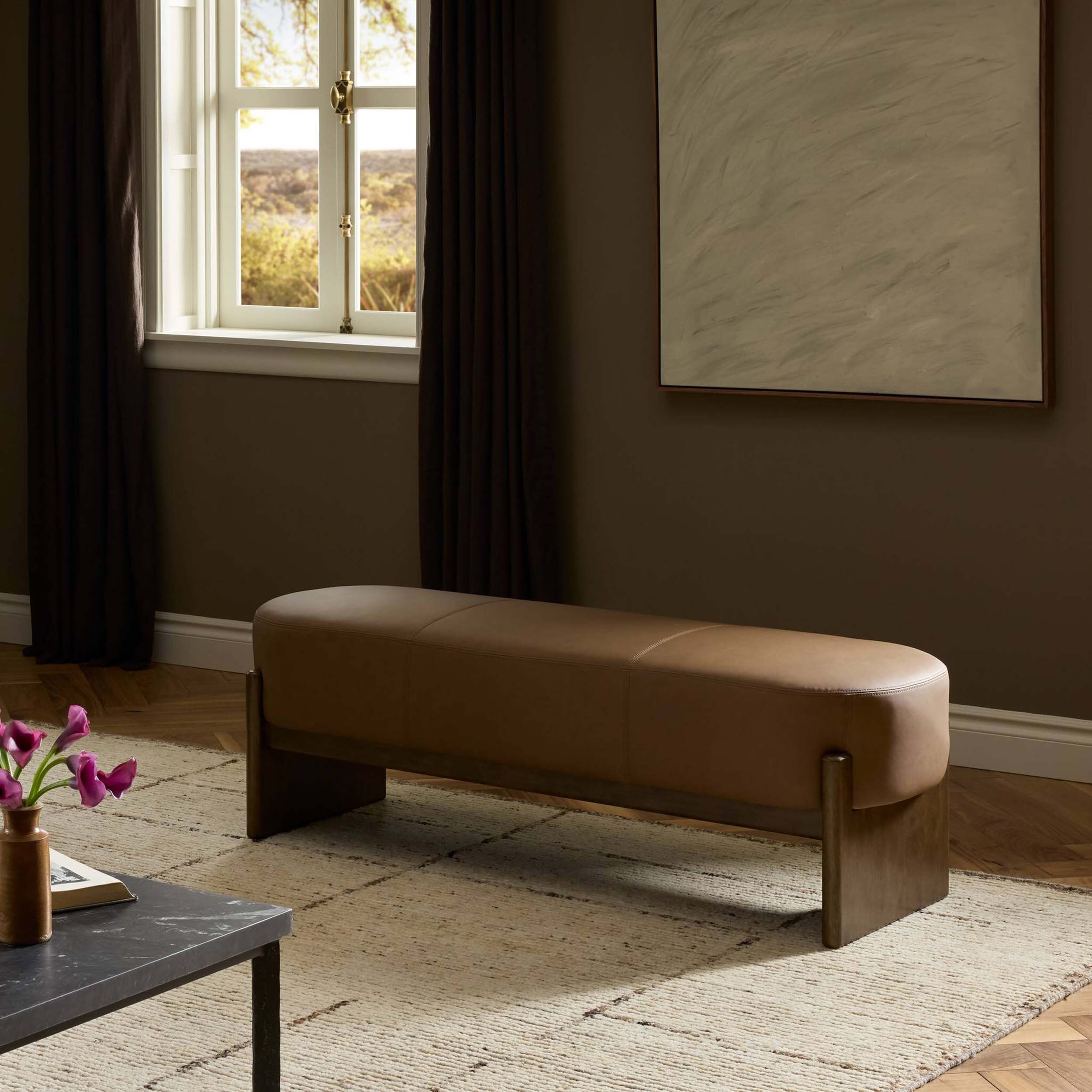 Kirby Accent Bench, Maestro Cigar