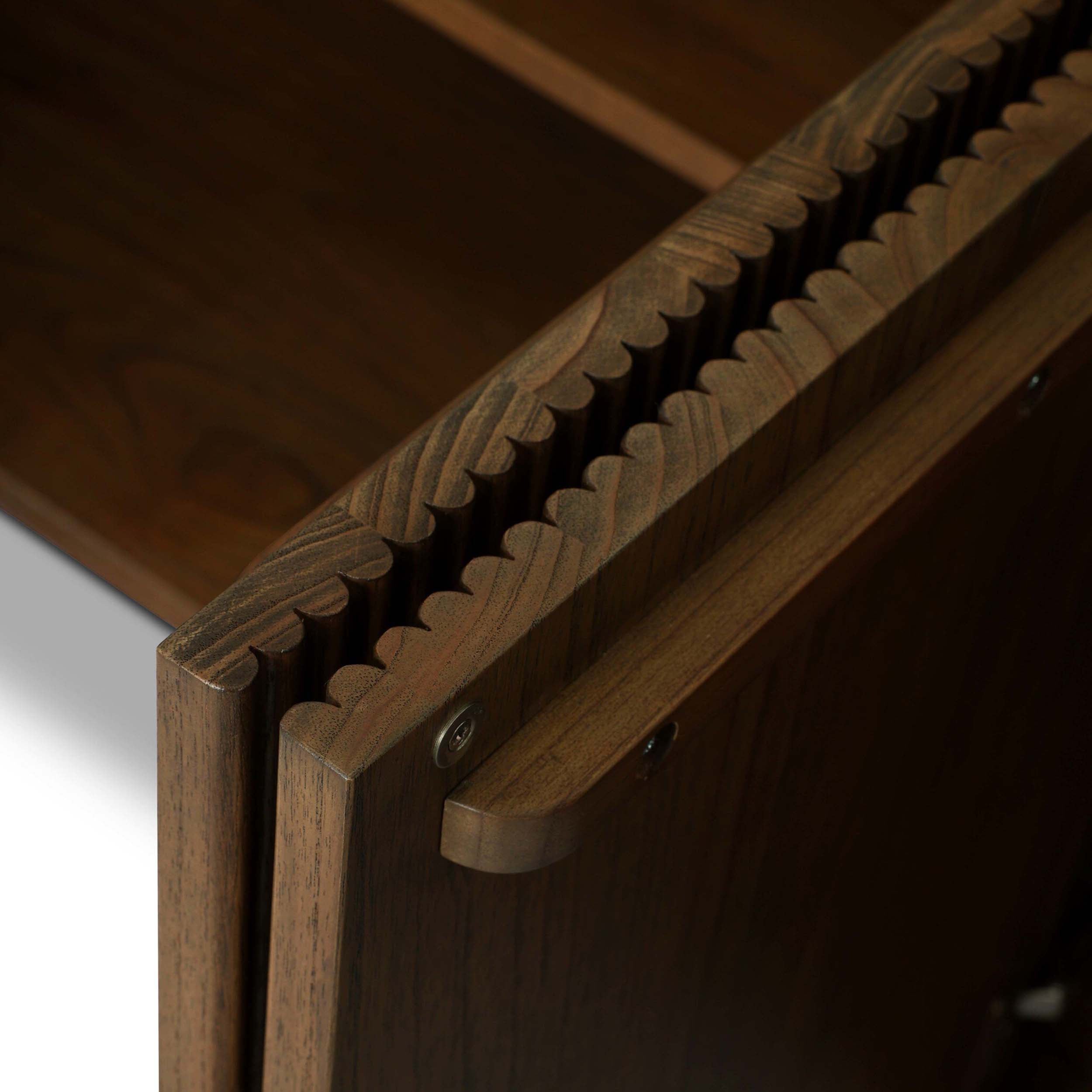 Ona Sideboard, Amber Mindi