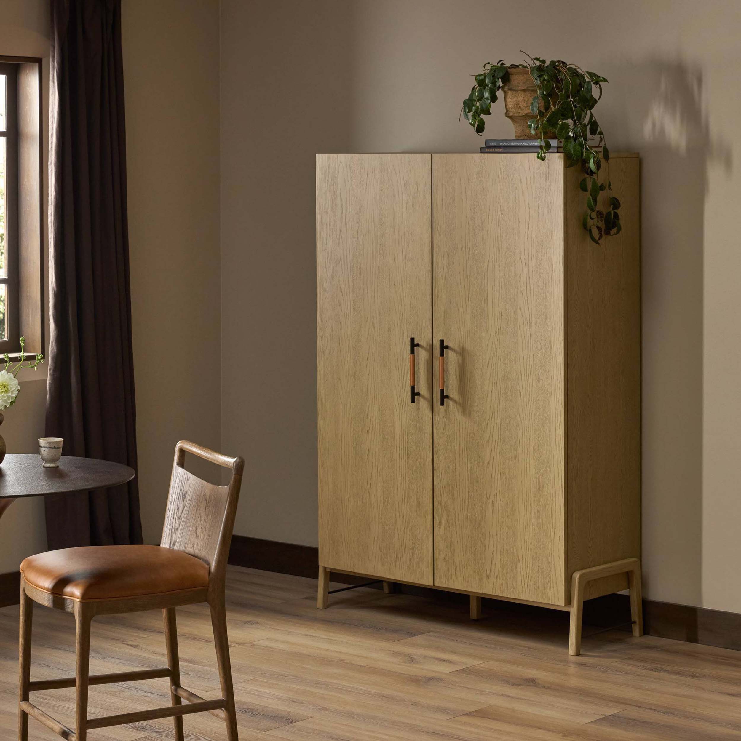 Rosedale Cabinet, Yucca Oak Veneer