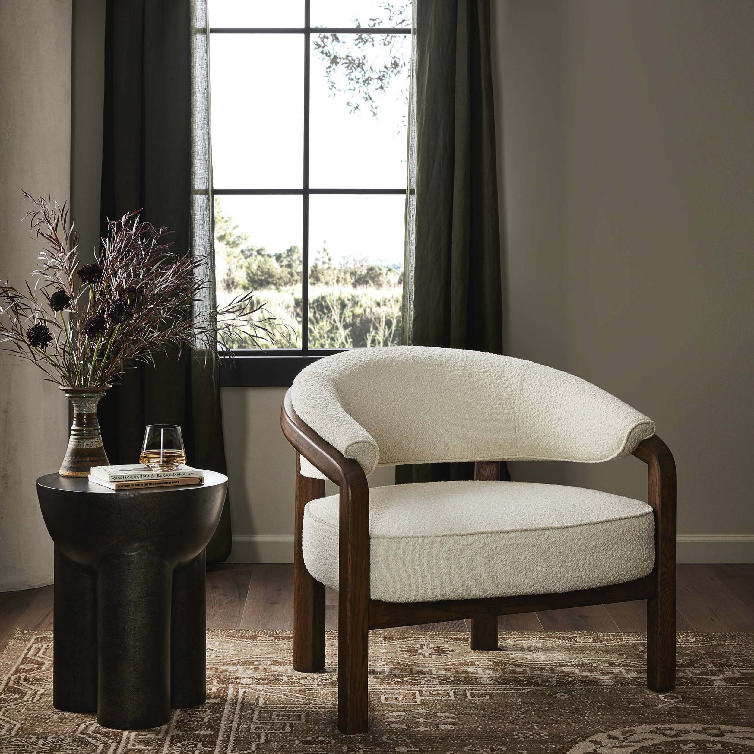 Marci Chair, Altro Snow