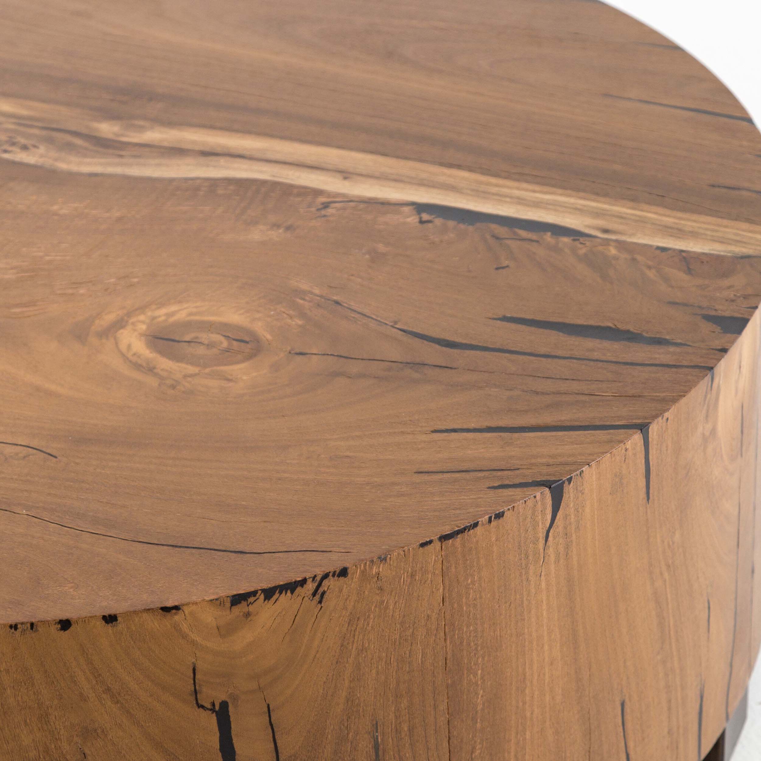 Hudson Round Coffee Table, Natural Yukas Resin