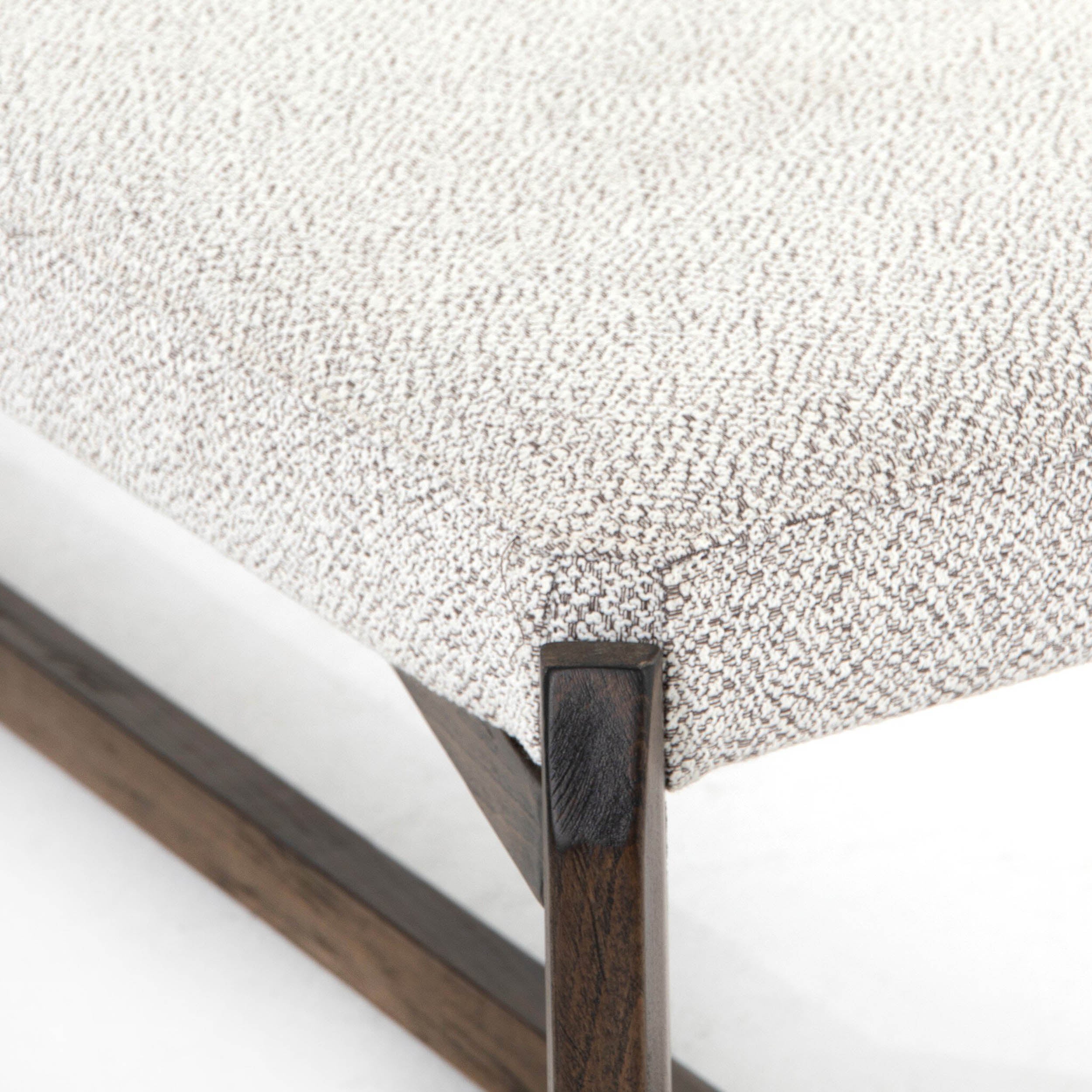 Roscoe Bench, Brunswick Pebble