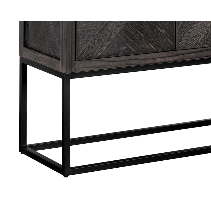 Pembroke Cabinet