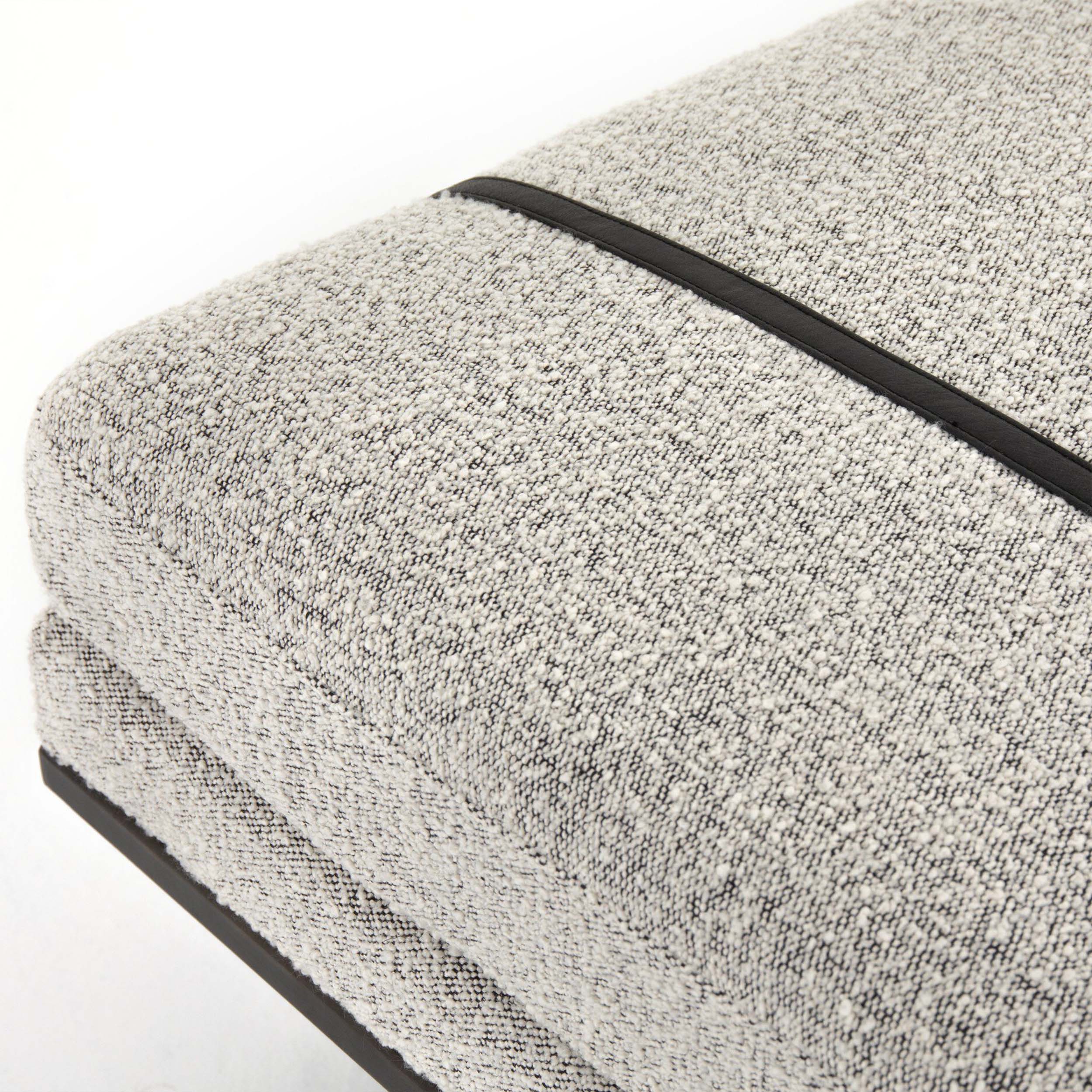Harris Accent Bench, Knoll Domino