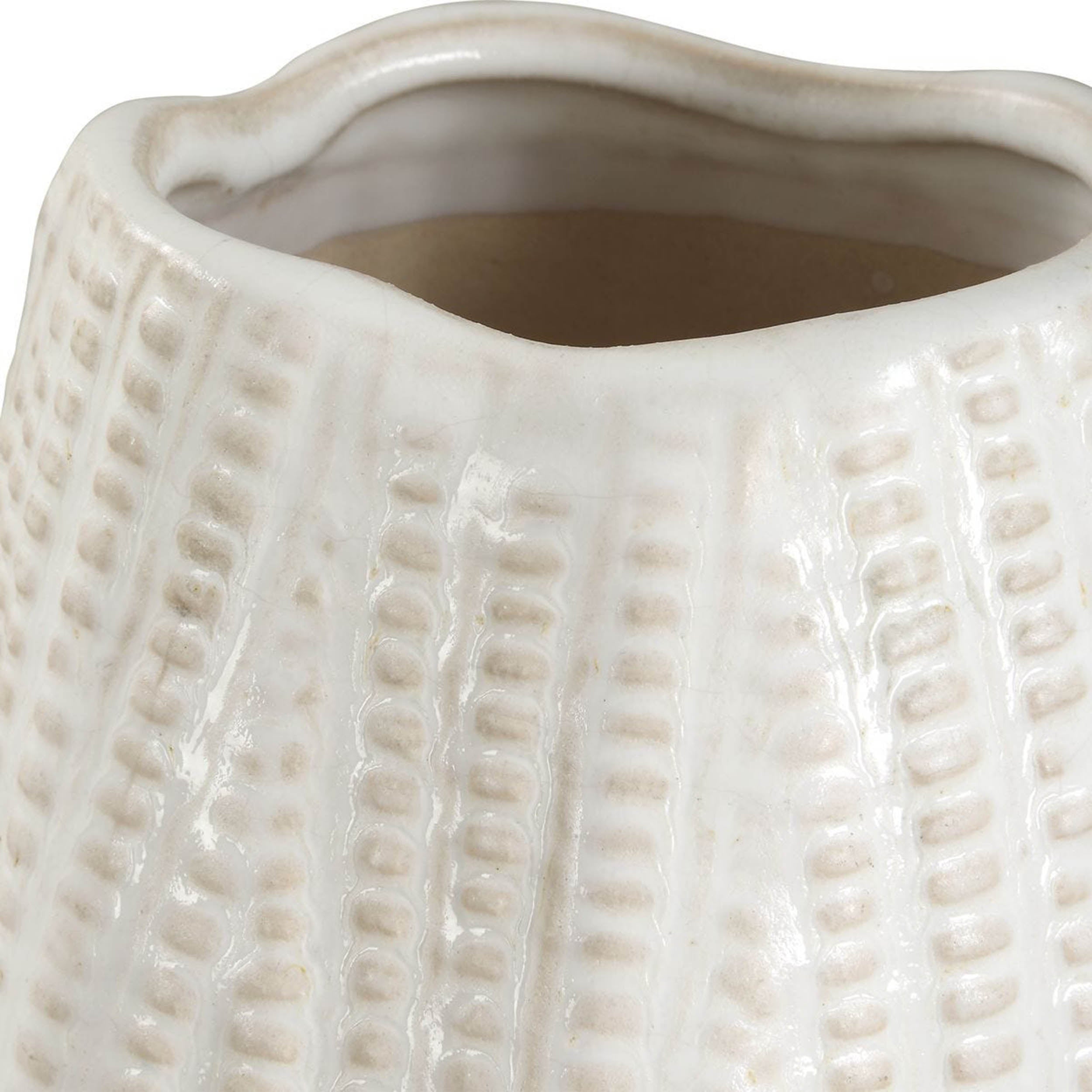 Echo Ridge Vases, White, Set of 2 – detail view