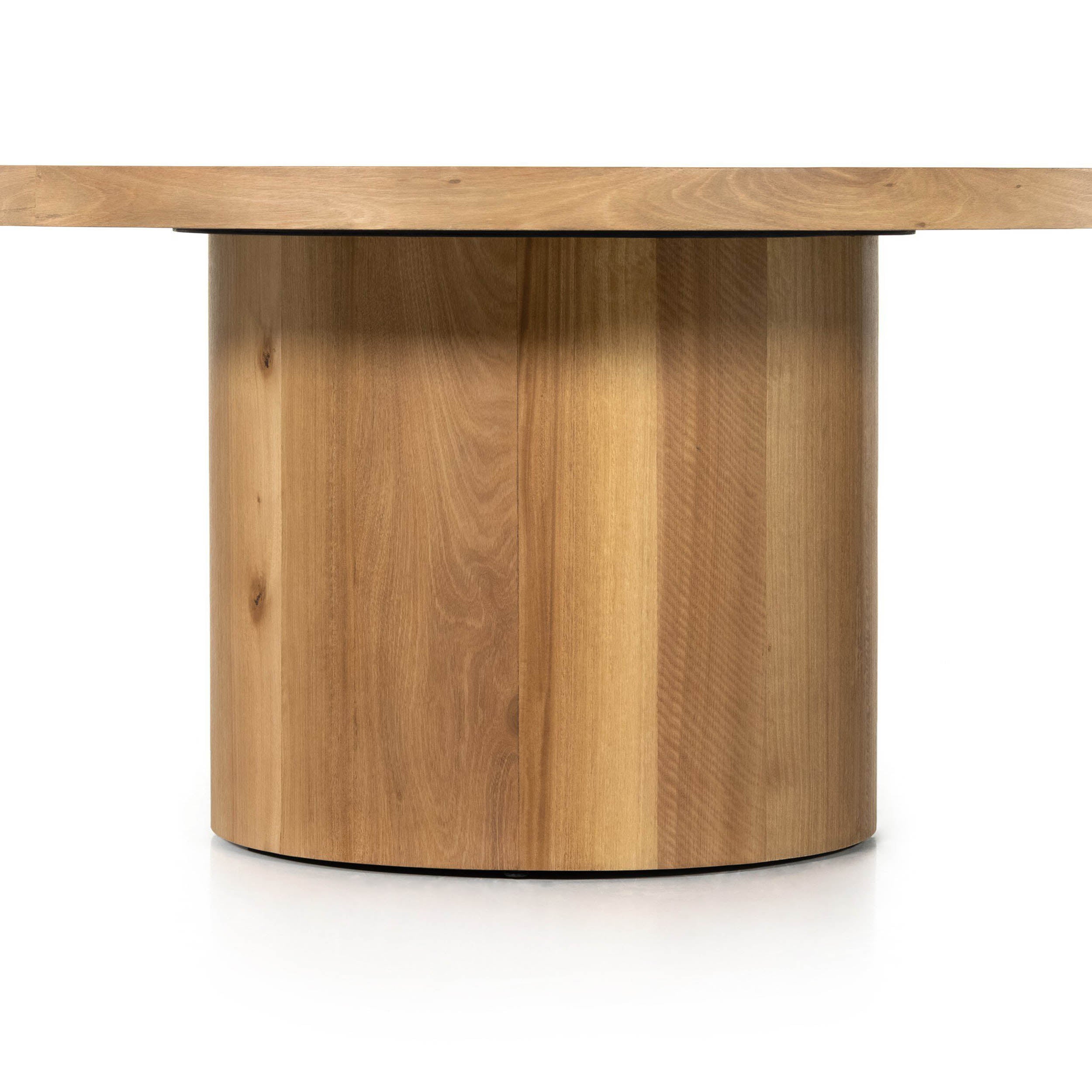 Hudson Round Dining Table, Natural Yukas