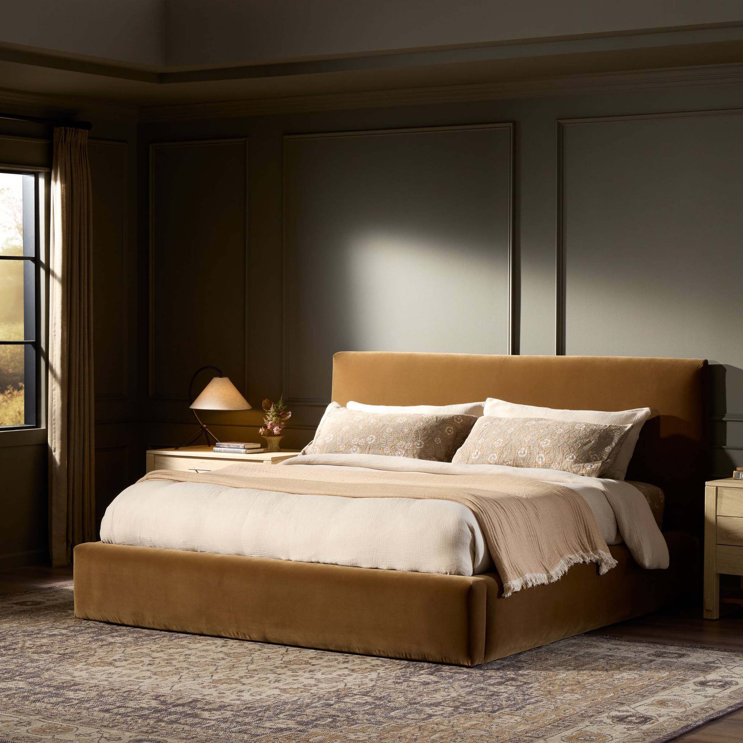 Quincy Bed, Surrey Ochre