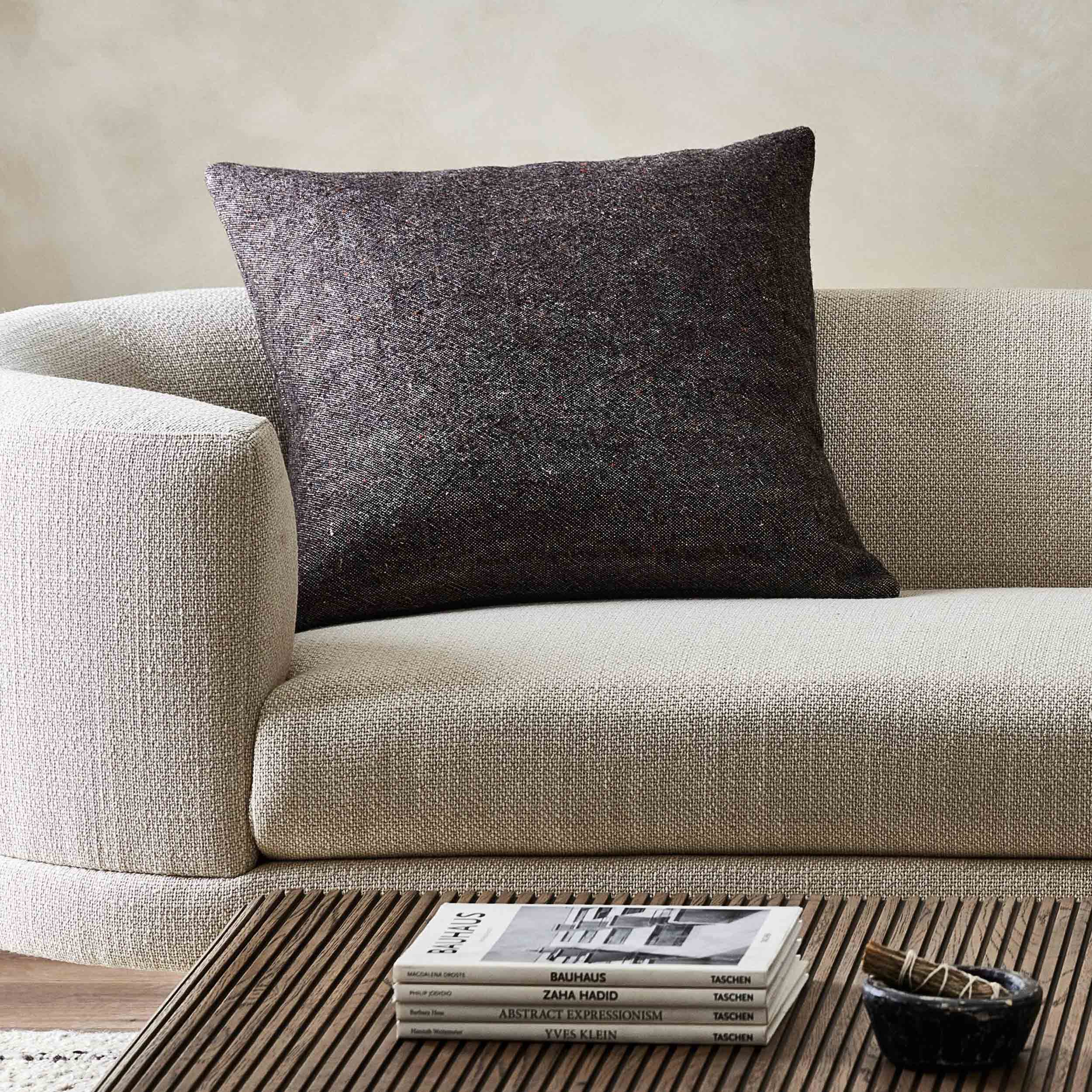 Stonewash Linen Pillow, Hasselt Ebony