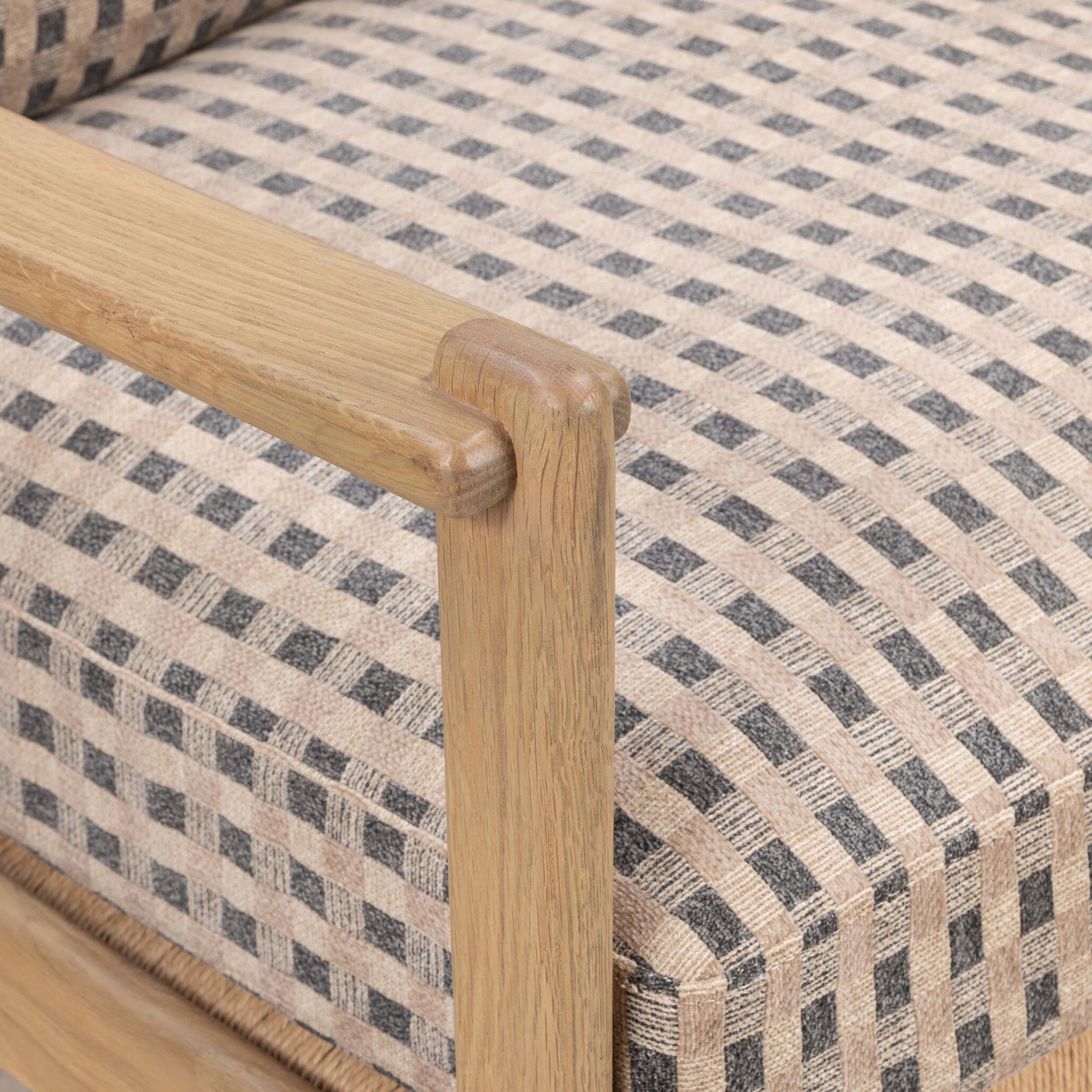 Barwin Chair, Firefinch Fawn