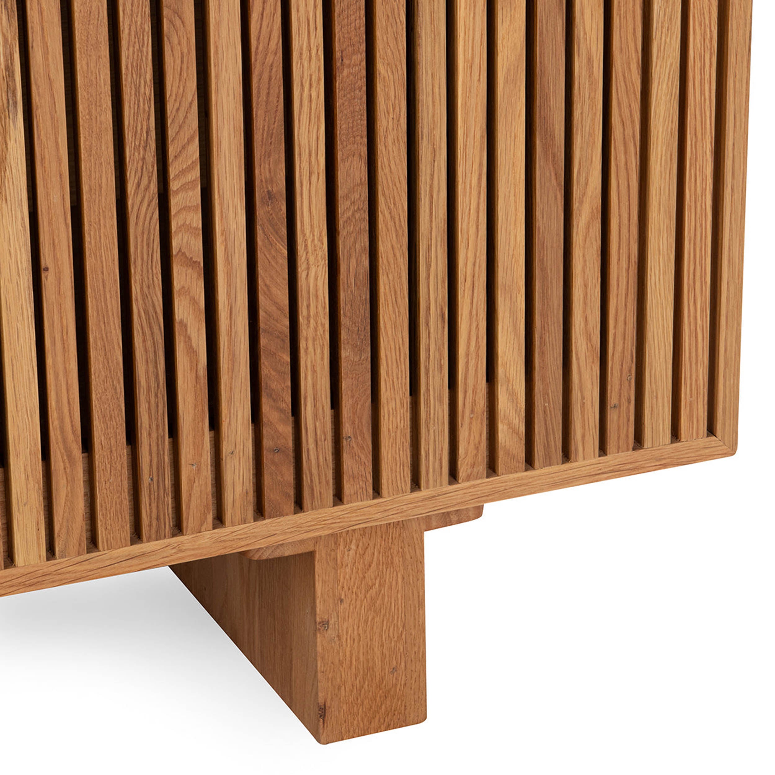 Roya 2Dr Cabinet, Tawny Brown